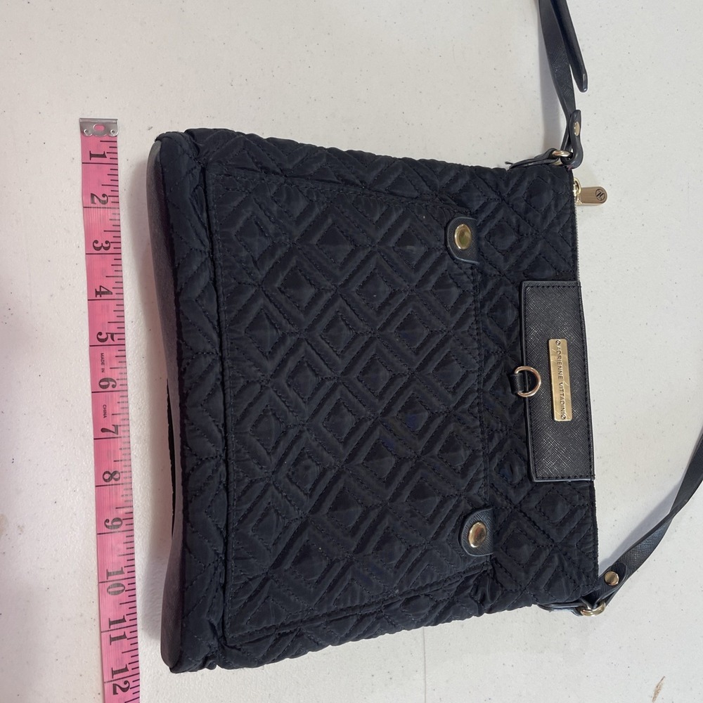 Addriene Vittadino Crossbody Bag‎ Quilted Black Adjustable Strap Zip Closure